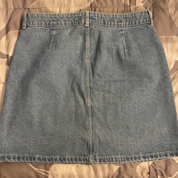 Denim skirt - Picture 2 of 3